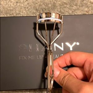 Tweezerman Eyelash Curler